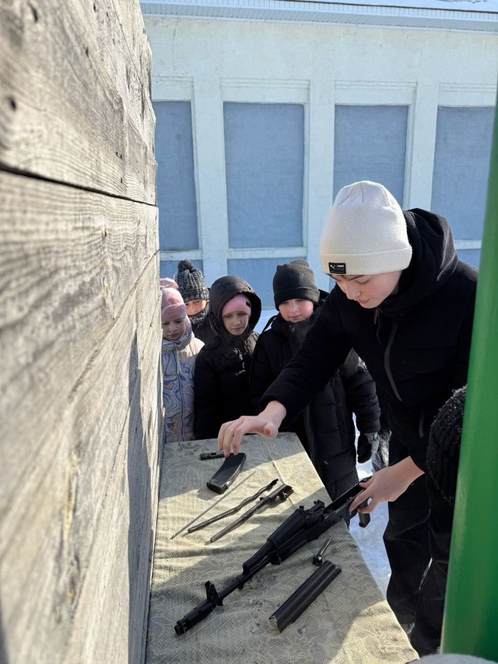 Әгерҗенең икенче мәктәбендә “Аҗаган” хәрби-спорт уены узды