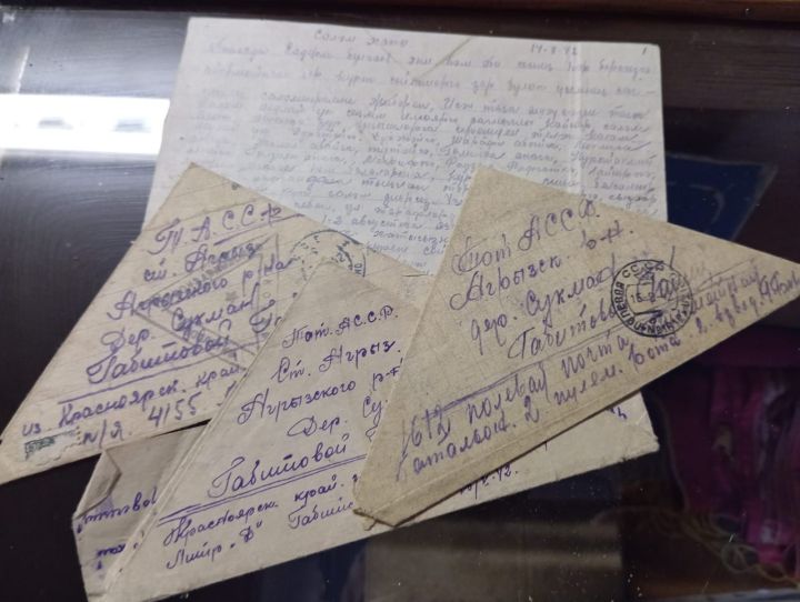 Тәбәрле авылы музеенда Бөек Ватан сугышы экспонатларын кадерләп саклыйлар
