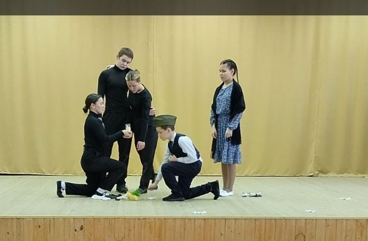 Тирсәдән “Алтын битлек” театр төркеме – “Иң яхшы пантомима” номинациясе җиңүчесе