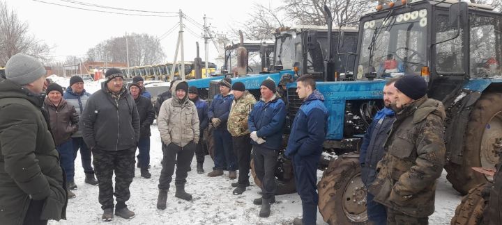 Әгерҗе районы хуҗалыкларында авыл хуҗалыгы техникасының хәзерлеге тикшерелде