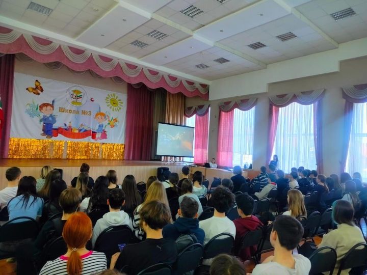 Профилактическая беседа по безопасности дорожного движения прошла в школе №3