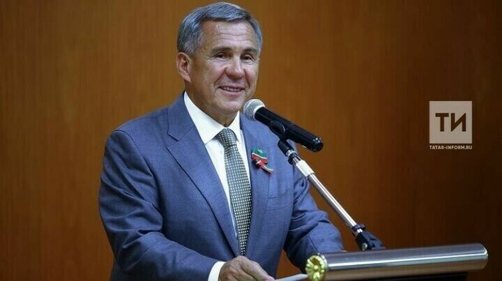 Рустам Минниханов поздравил медиков с профессиональным праздником и поблагодарил за самоотверженность