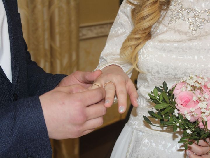 В Агрызском районе - лето свадеб
