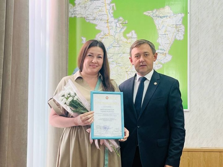 В администрации состоялось торжественное награждение с участием Главы района Ленара Нургаянова