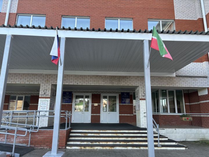 В Агрызском районе начали работу избирательные участки