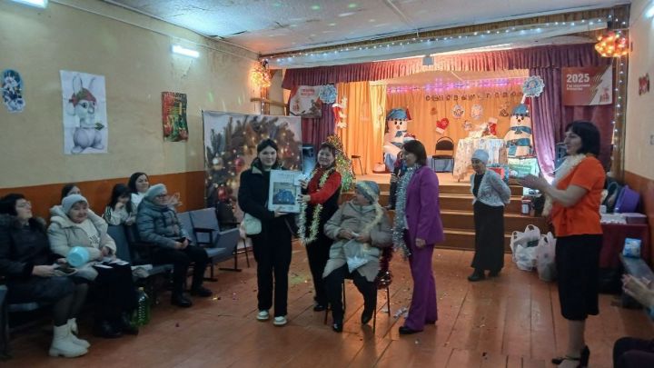 Девятерня җирлегендә Яңа елны истә калырлык уздырдылар