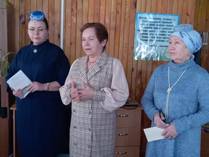 Ветеран мөгаллимәне искә алдылар