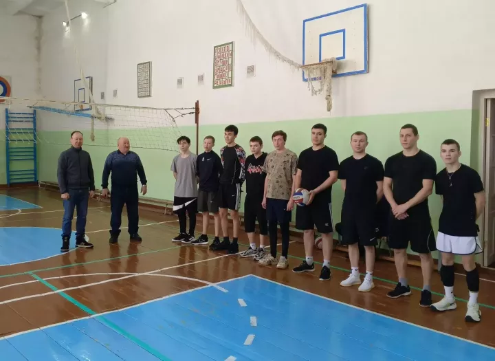 В селе Бима состоялась захватывающая игра по волейболу