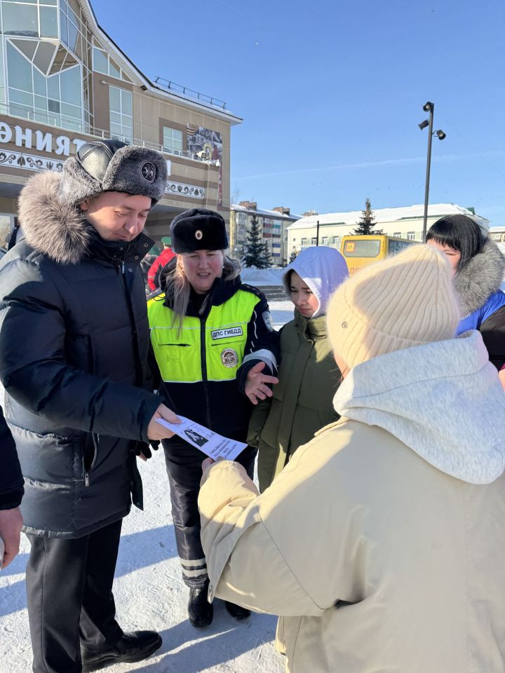 В Агрызе прошла акция «Стань заметней на дороге», приуроченная ко Дню защитника Отечества