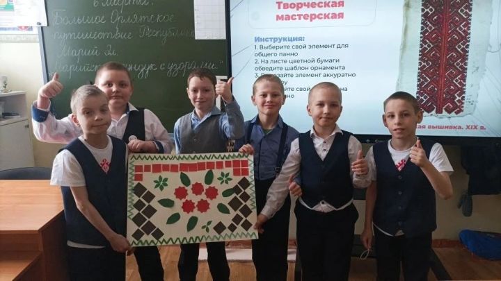 В Агрызской школе-интернате прошло занятие «Марийский сундук с узорами»