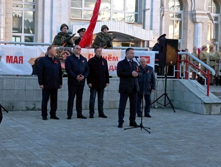 В Агрызе торжественно встретили «Поезд Победы»