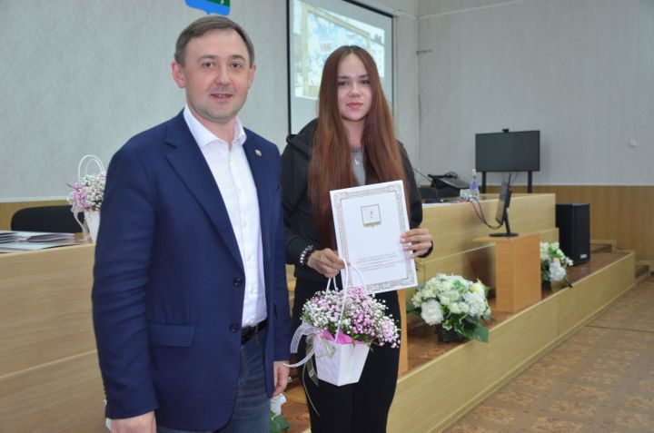 В Агрызском районе наградили тренеров и юных спортсменов-лыжников