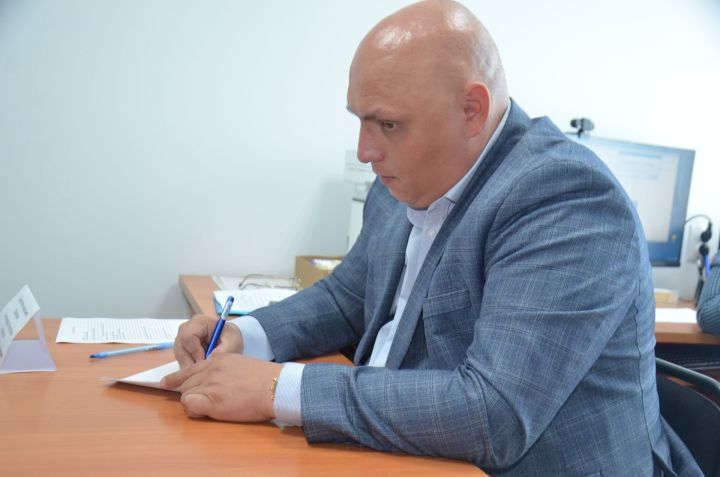 В Агрызе проходит прием граждан заместителем начальника Управления Гостехнадзора РТ
